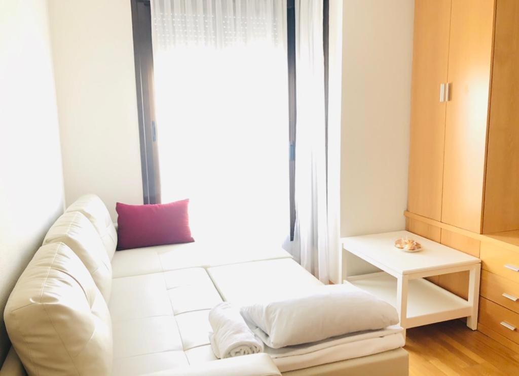 Suites Madrid Belfast 13 Ifema Airport Kültér fotó